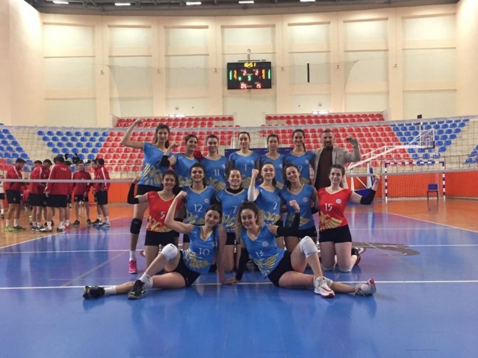 Alkü Voleybol Takımı Süper Lig Yolunda