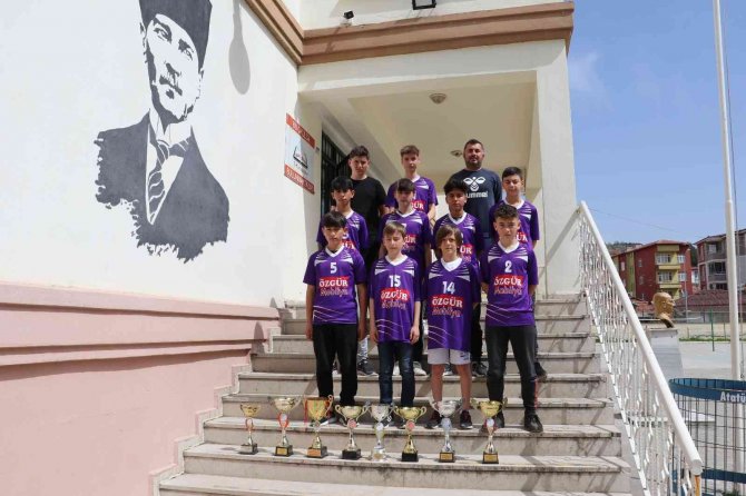 Atletizmde 8 Yıldır Şampiyonluğu Kaptırmıyorlar