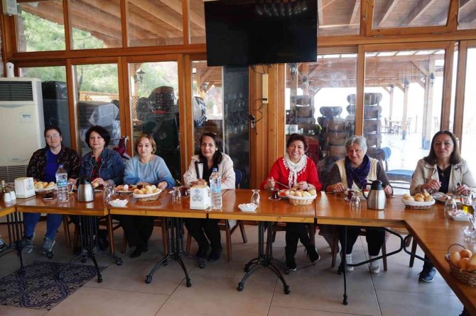 Ayvalıklı Kadınlar Güçlerini Birleştirdi