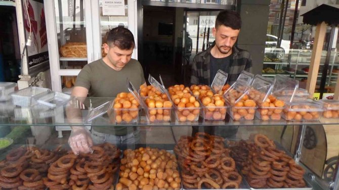Ramazan Ayı Bereketiyle Geldi, Batmanlı Tatlıcıları ‘Tatlı’ Bir Heyecan Sardı
