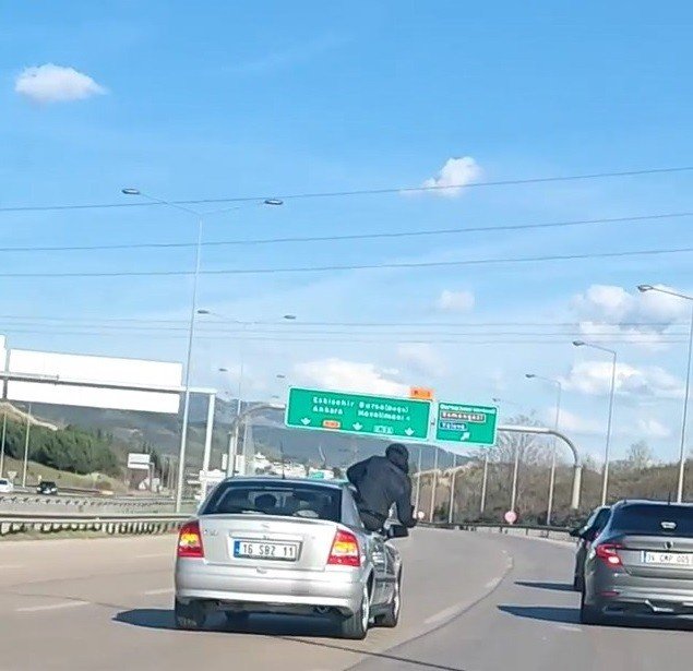 Bursa’da Fotoğraf Çekmek İçin Canını Tehlikeye Attı, O Anlar Kamerada
