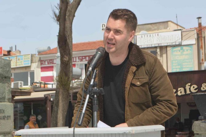 Sokak Hayvanlarını Beslediler