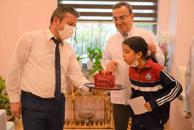 Geleceğin Doktoru Doğum Gününü Paü Hastanesinde Kutladı