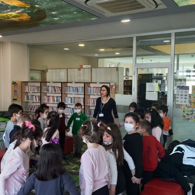 İ̇lkokul Öğrencilerine Drama Eğitimi Verildi