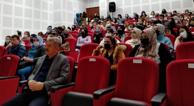 Emet Myo’da İki Seminer Birden