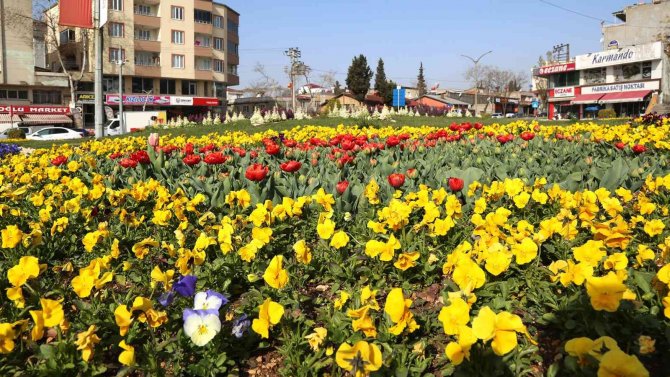 Kahramanmaraş Çiçeklerle Renklendi