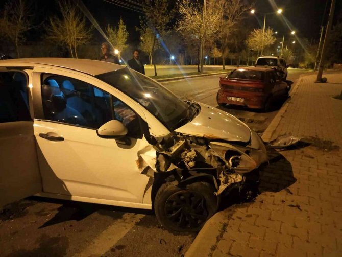 Kahramanmaraş’ta Trafik Kazası: 3 Yaralı