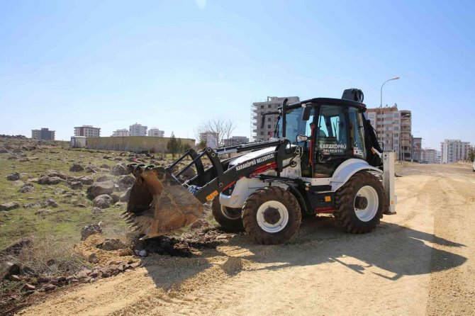 Karaköprü’de Üst Yapı Ve Yol Açma Çalışması Devam Ediyor