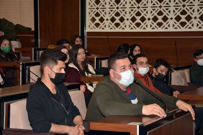 Keçiören Belediyesi’nden Sınav Öncesi Kaygı Semineri