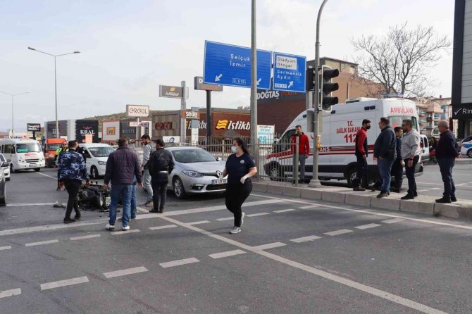 Kuşadası’nda Trafik Kazası: 2 Yaralı