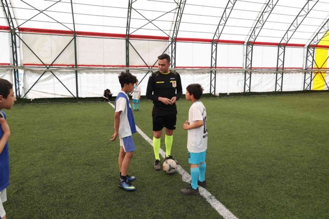 Nevşehir’de İlkokullar Arası Futbol Turnuvası Başladı