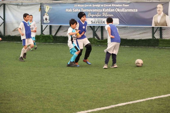Nevşehir’de İlkokullar Arası Futbol Turnuvası Başladı