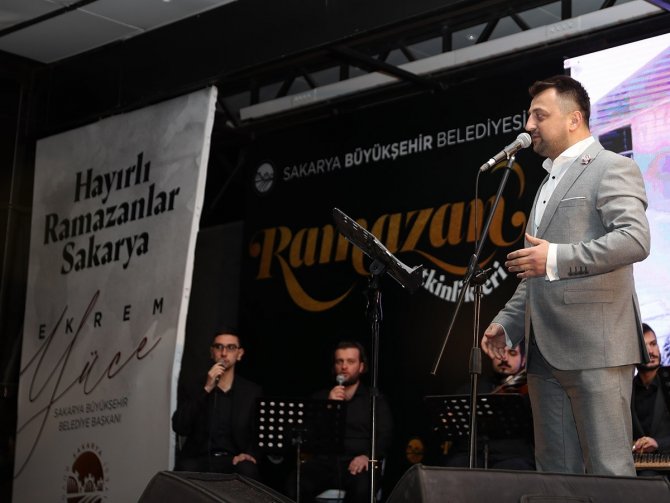 Tarık Genç Sevenleriyle Buluştu