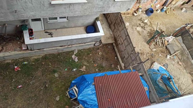 Yabancı Uyruklu Şahıs İnşaattan Atladı