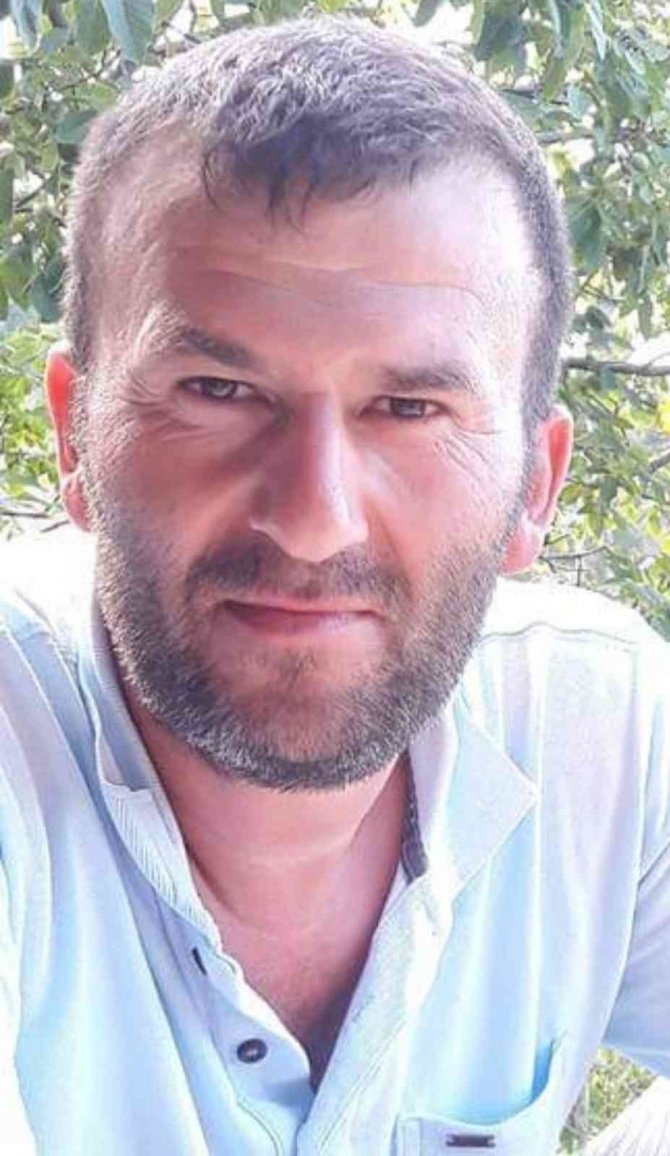 Telefonunu Uzattığı Şahıstan Ambulansı Aramasını İstedi, Hastaneye Gidemeden Hayatını Kaybetti