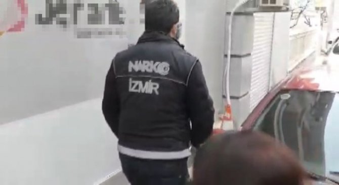Sahte Ecza Depolarında Uyuşturucu Ticaretine Operasyon