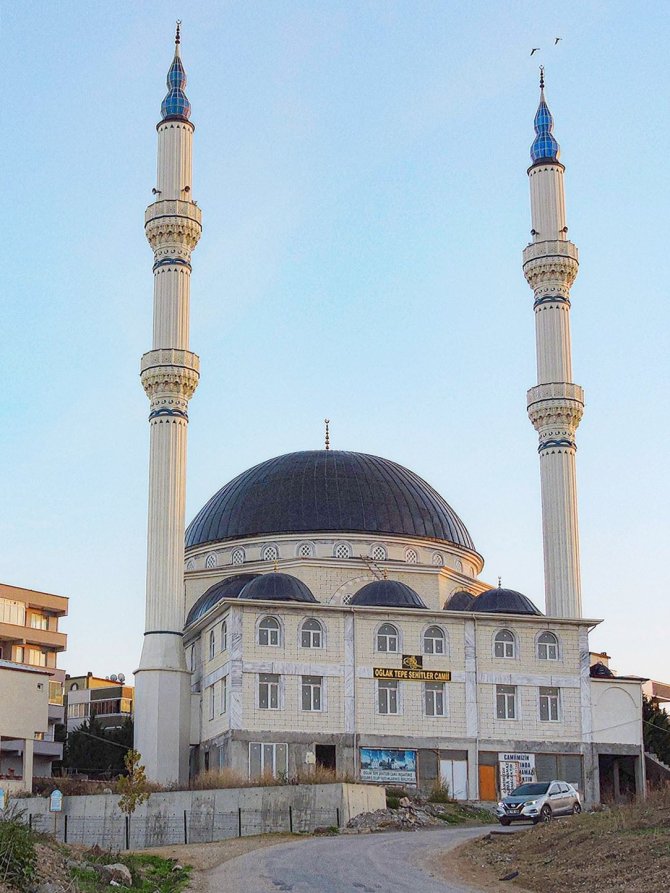 Şehitler Camisi İbadete Açıldı