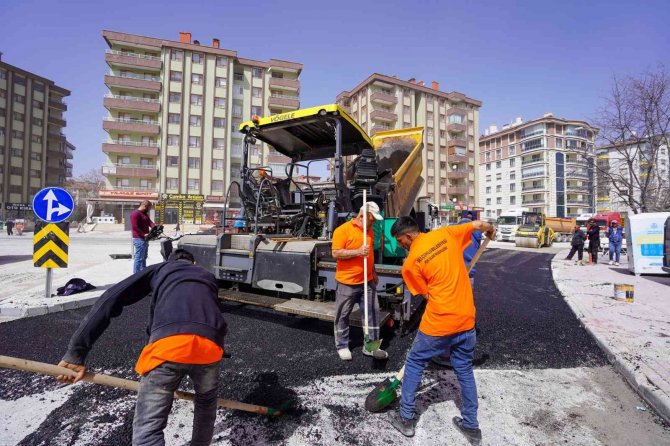 Selçuklu Belediyesi Asfalt Sezonunu Açtı