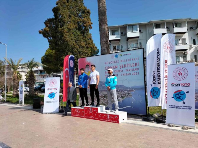 Kano Yarışlarında Köyceğizli Sporcu Üç Altın Madalya Kazandı