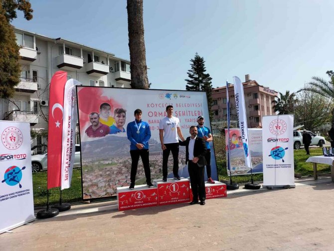 Kano Yarışlarında Köyceğizli Sporcu Üç Altın Madalya Kazandı