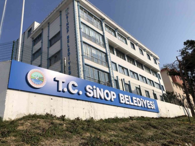 Sinop Belediyesi Gıda Kolisi Dağıtımını Sürdürüyor