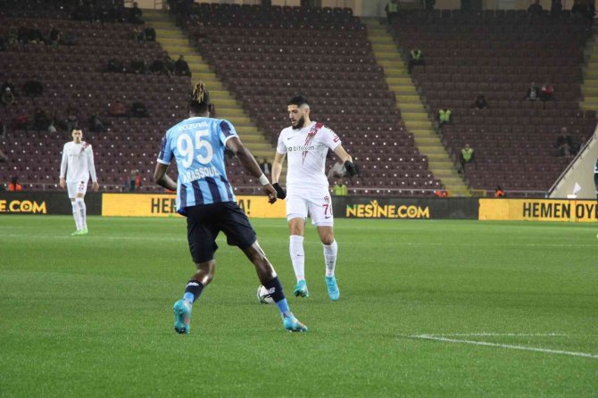 Spor Toto Süper Lig: A. Hatayspor: 0 - Adana Demirspor: 0 (İ̇lk Yarı)