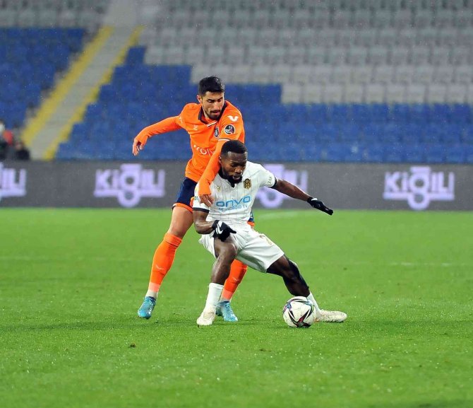 Spor Toto Süper Lig: Başakşehir: 1 - Yeni Malatyaspor: 0 (Maç Sonucu)
