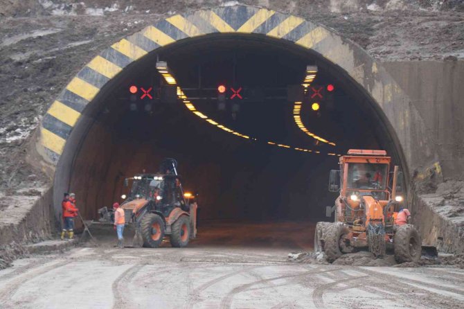 Bolu Dağı Tüneli’nde Çalışmalar Sürüyor