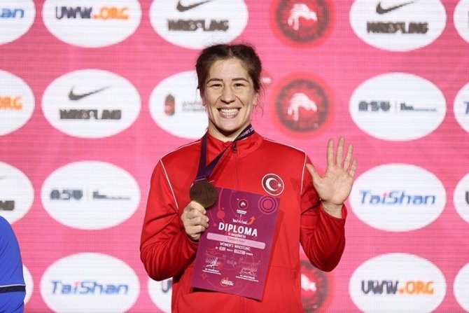 Kırkpınar Spor Bilimleri Fakültesi Mezunu Adar 5’inci Defa Avrupa Şampiyonu Oldu
