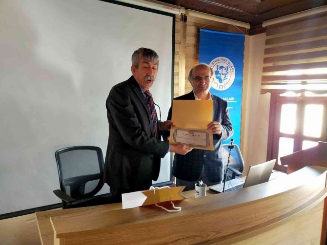 Prof. Dr. Kutlu Selefilik Tehlikesine Dikkat Çekti