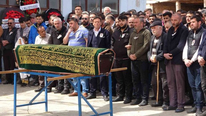 Atların Çarpışması Sonucu Hayatını Kaybeden Genç Ciritçi Toprağa Verildi