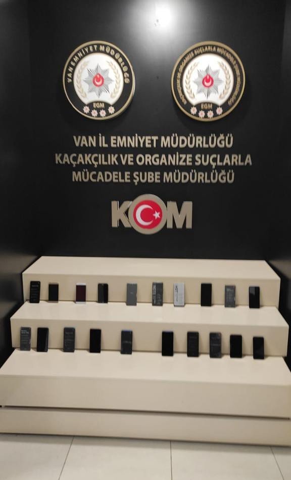 Van Polisi Kaçakçılara Geçit Vermiyor