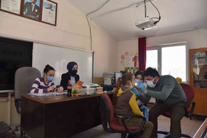 Manisa’nın Minik Dişlerine Büyük Dokunuş