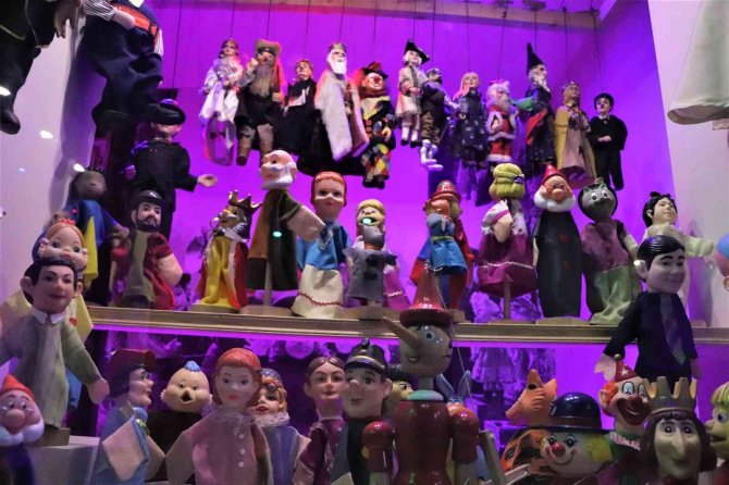 Türkiye’nin En Büyük Oyuncak Müzesindeki Eserler Karekod Uygulaması İle Tanıtılıyor