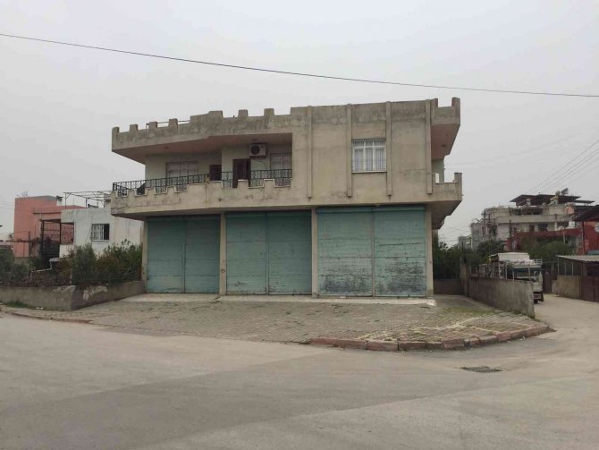Pencereden Bakarken Gözüne Saçma İsabet Etti