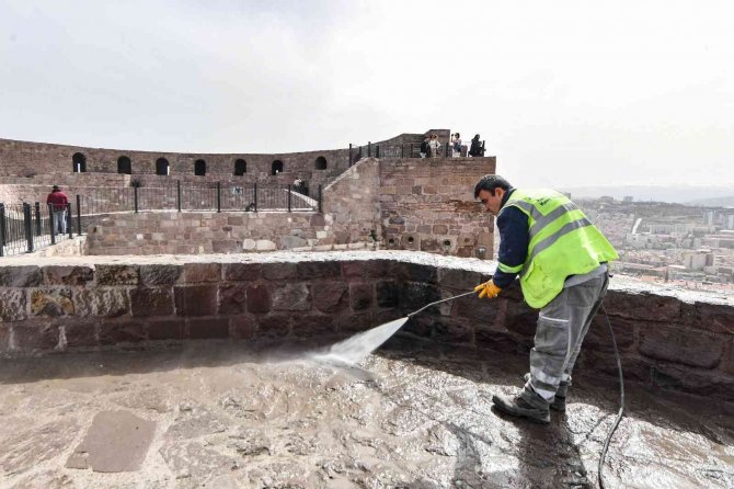 Başkent’te Bahar Temizliği Başladı