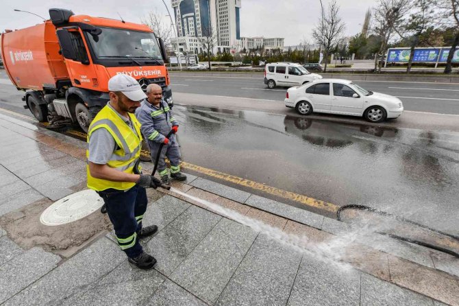 Başkent’te Bahar Temizliği Başladı