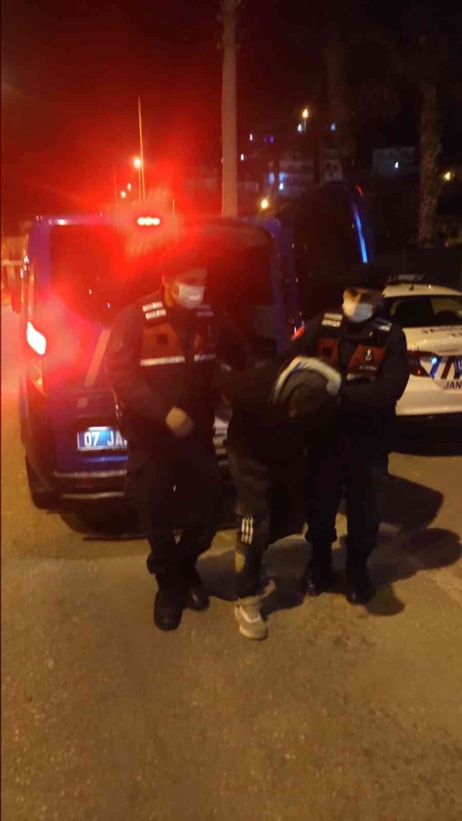 4 Ayrı Hırsızlık Olayından Aranan Suç Makinesi Yakalandı