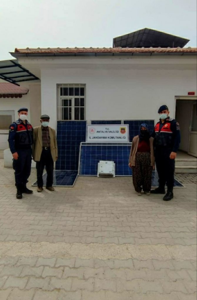 Güneş Paneli Hırsızları Yakalandı