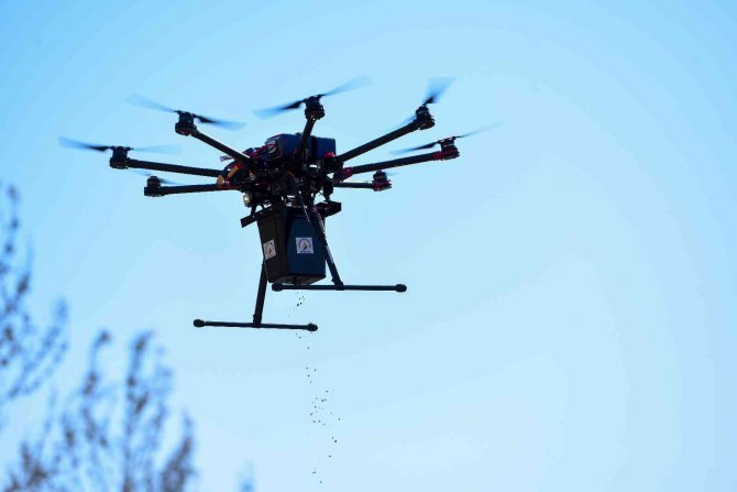 Muratpaşa, Manavgat’ta Drone İle 15 Kilogram Tohum Attı