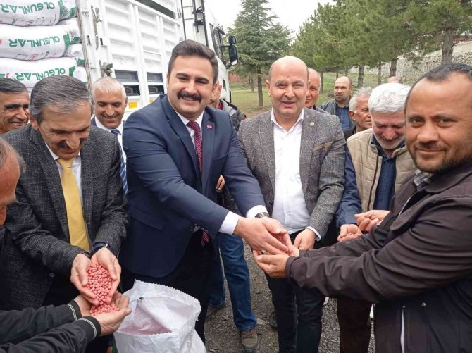 Çiftçilere Nohut Tohumu Desteği̇