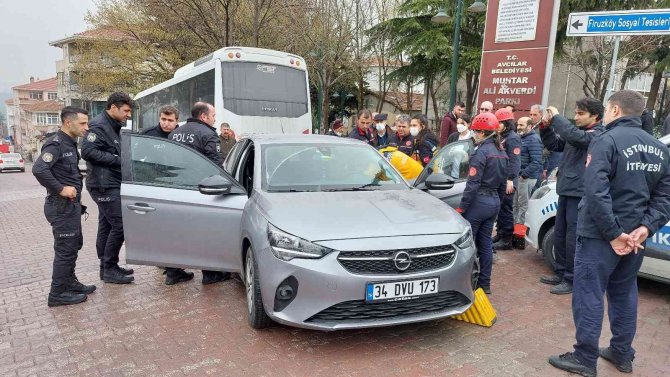 Polis Ve Sağlık Ekiplerinin Alkollü Sürücüyle Sınavı
