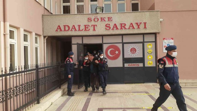 Karısını Pompalı Tüfekle Vurdu