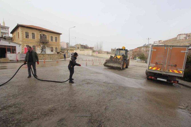 Bayburt’ta Çevre Temizlik Çalışmaları Sürüyor