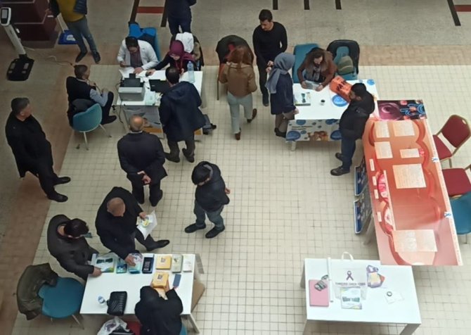 Tatvan’da Kanser Haftasında “Bilgilendirme Standı” Açıldı