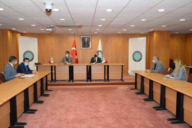 İ̇ş Dünyası İle Yakın İlişkiler Öğrencilere Staj Katkısı Sağlıyor