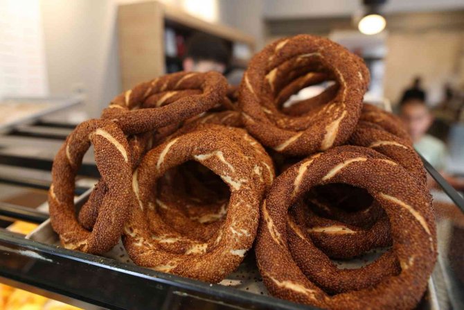 Bursa’da Simit 4 Lira Oldu