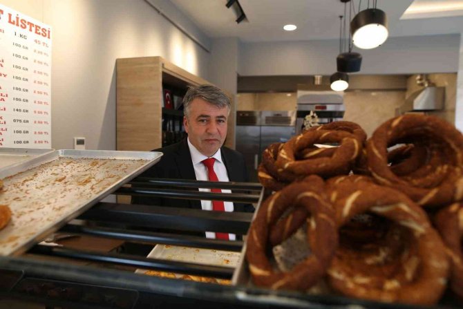 Bursa’da Simit 4 Lira Oldu