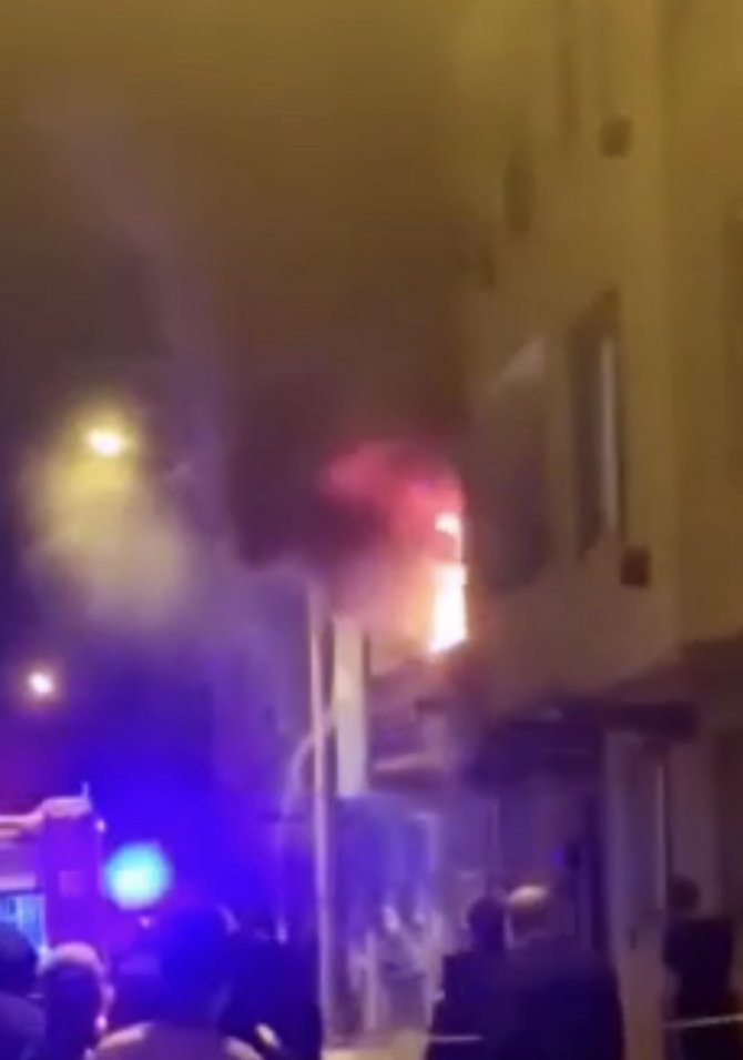Bursa’da Sahur Vakti Ev Alev Alev Yandı