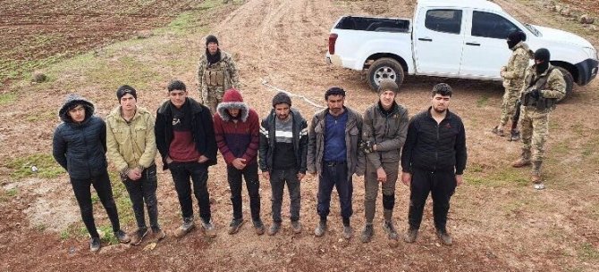 Suriye’den Türkiye’ye Geçmeye Çalışan 93 Kaçak Göçmen Yakalandı